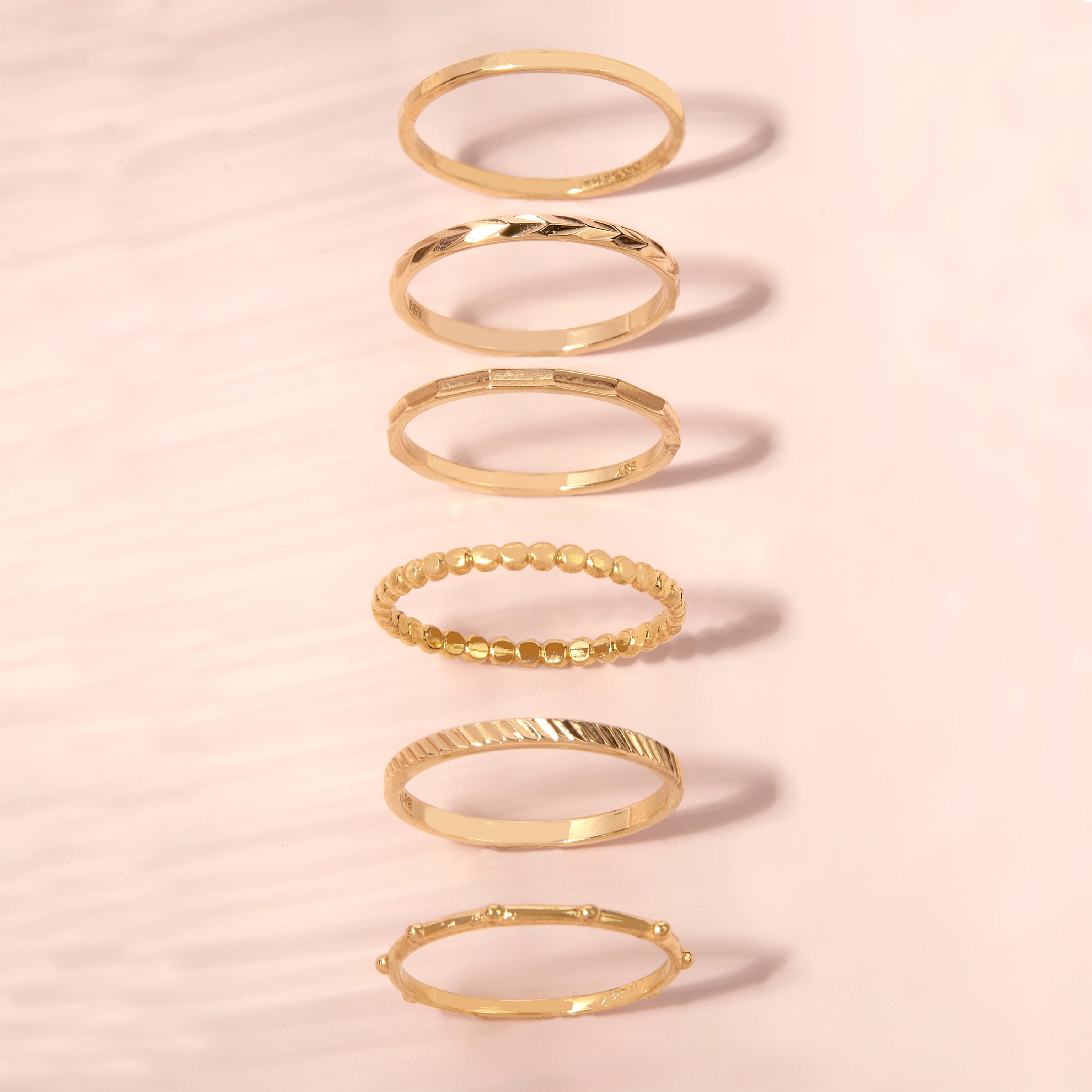 14K Gold Éclat Fine Band Ring
