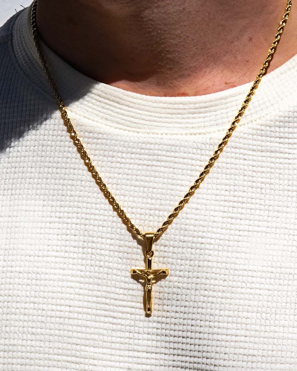 14K Gold Vintage Crucifix Necklace