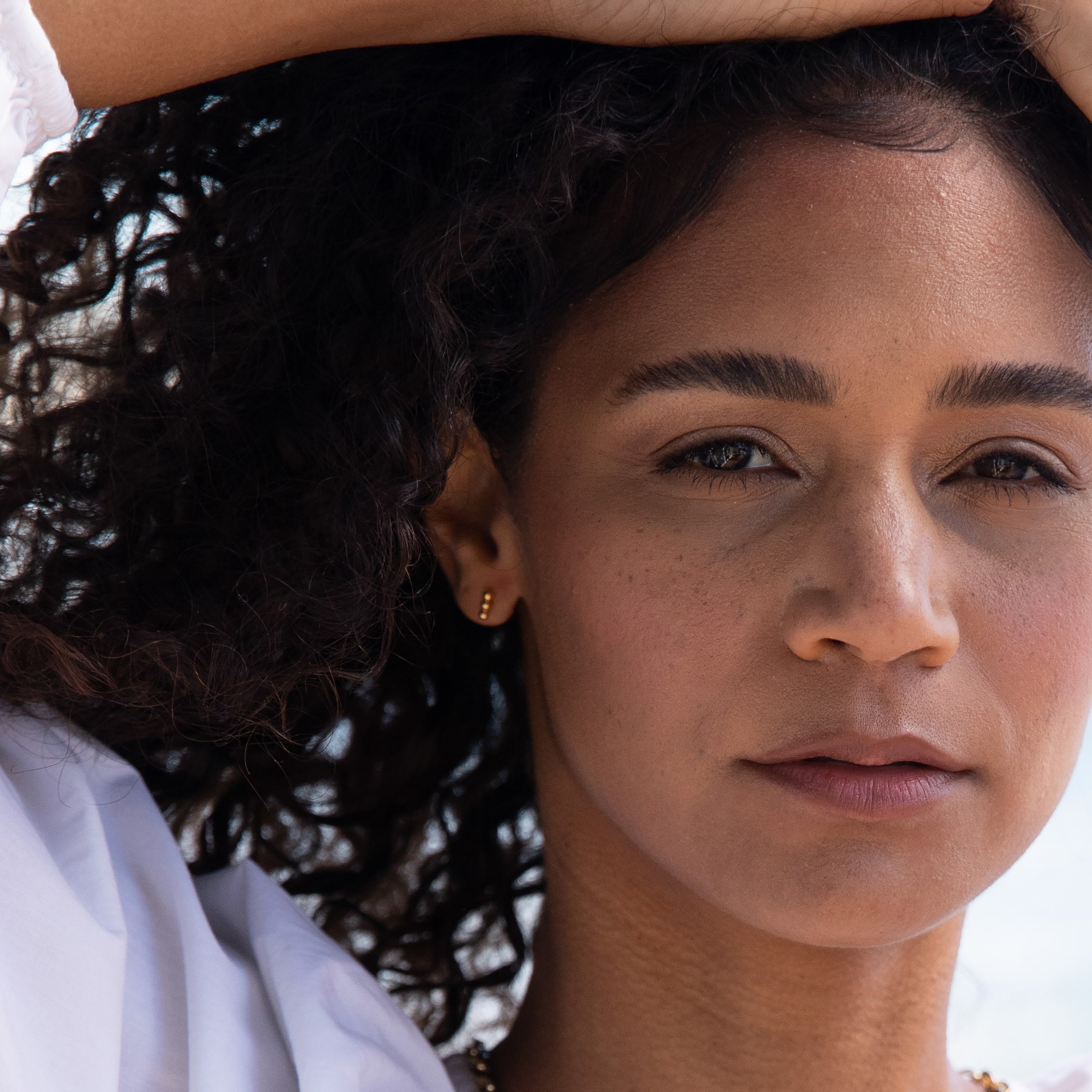 14K Gold Liora Bar Stud Earrings