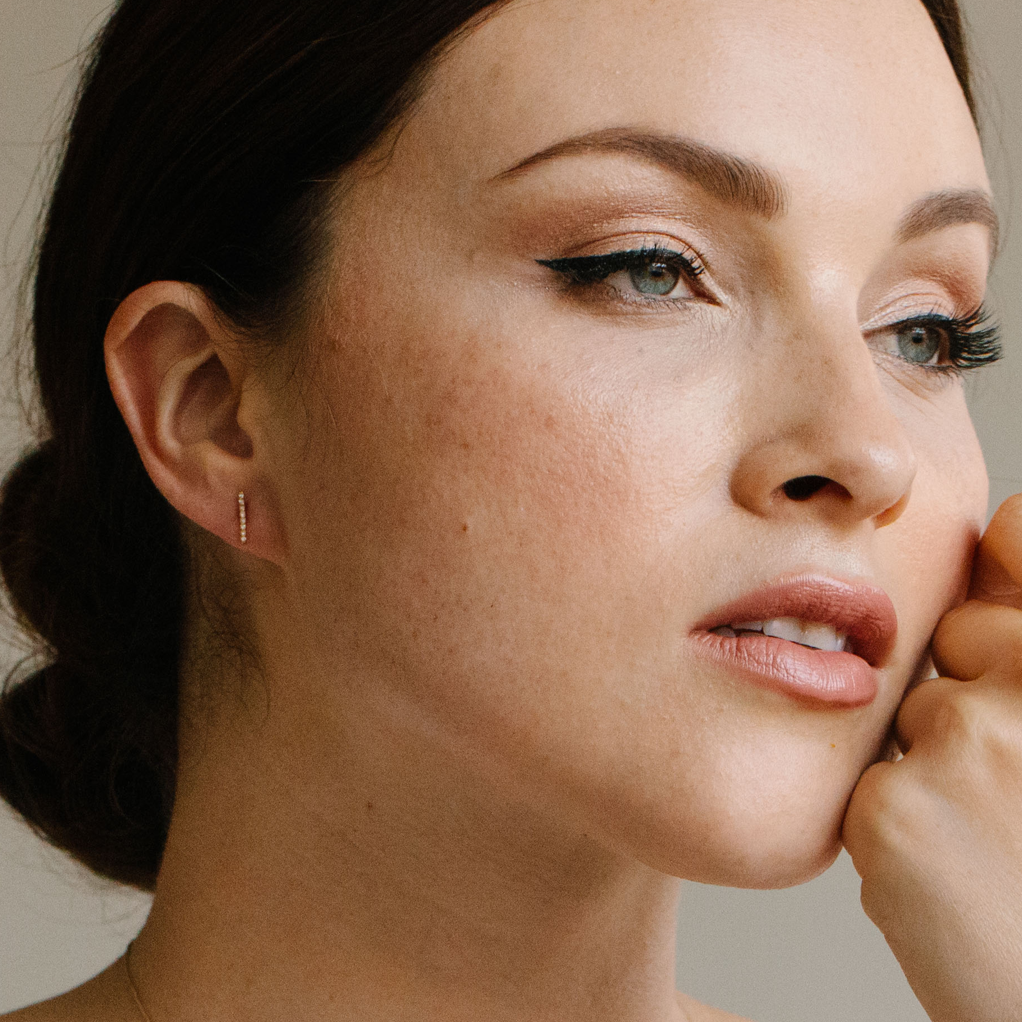 14K Gold Seraphine Brilliant Bar Earrings