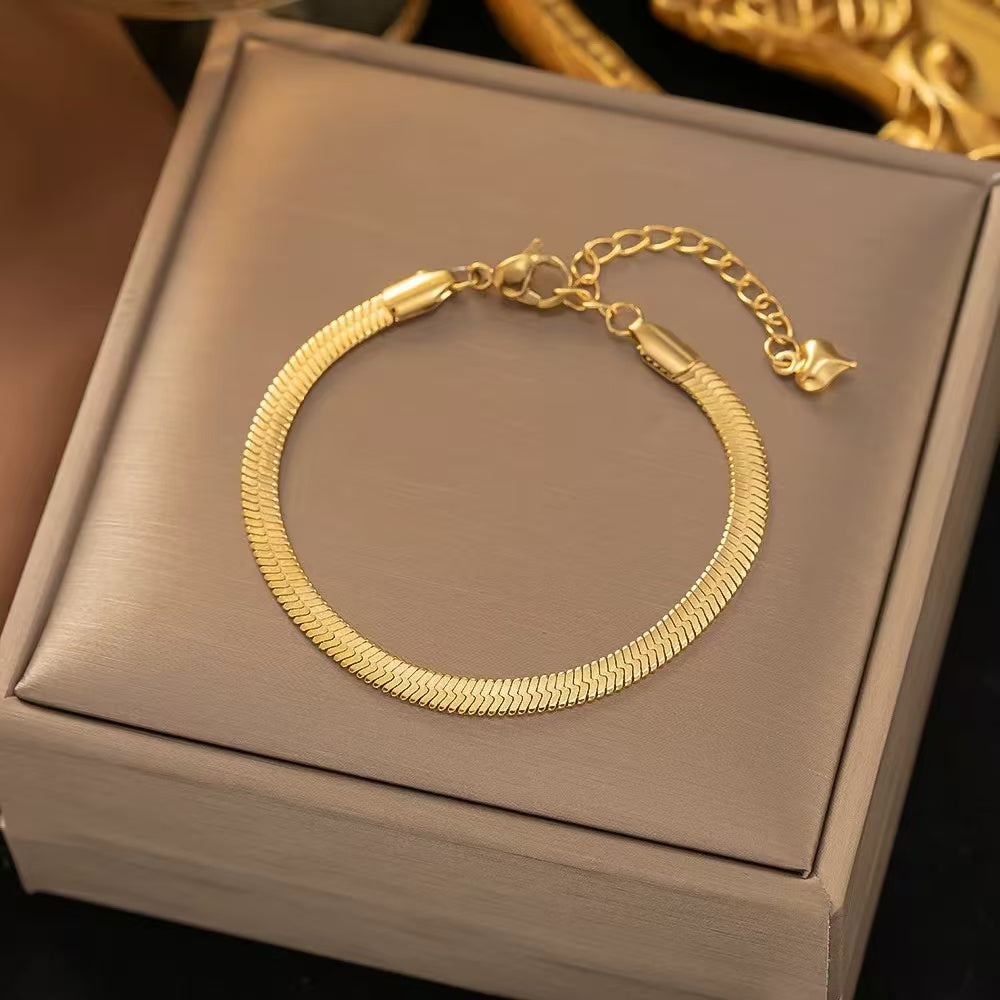 14K Gold Herringbone Chain Bracelet