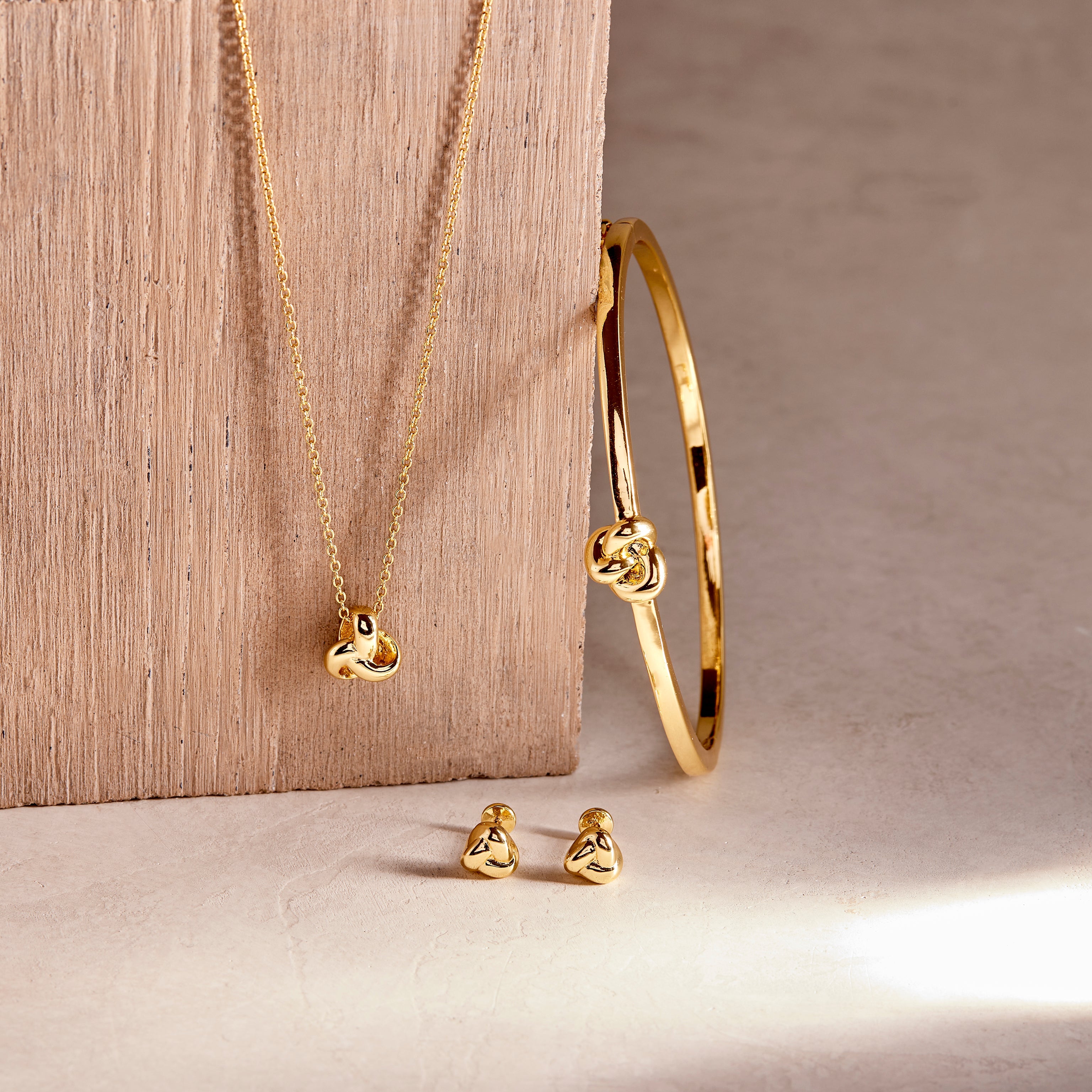 14K Gold Everly Knot Bangle