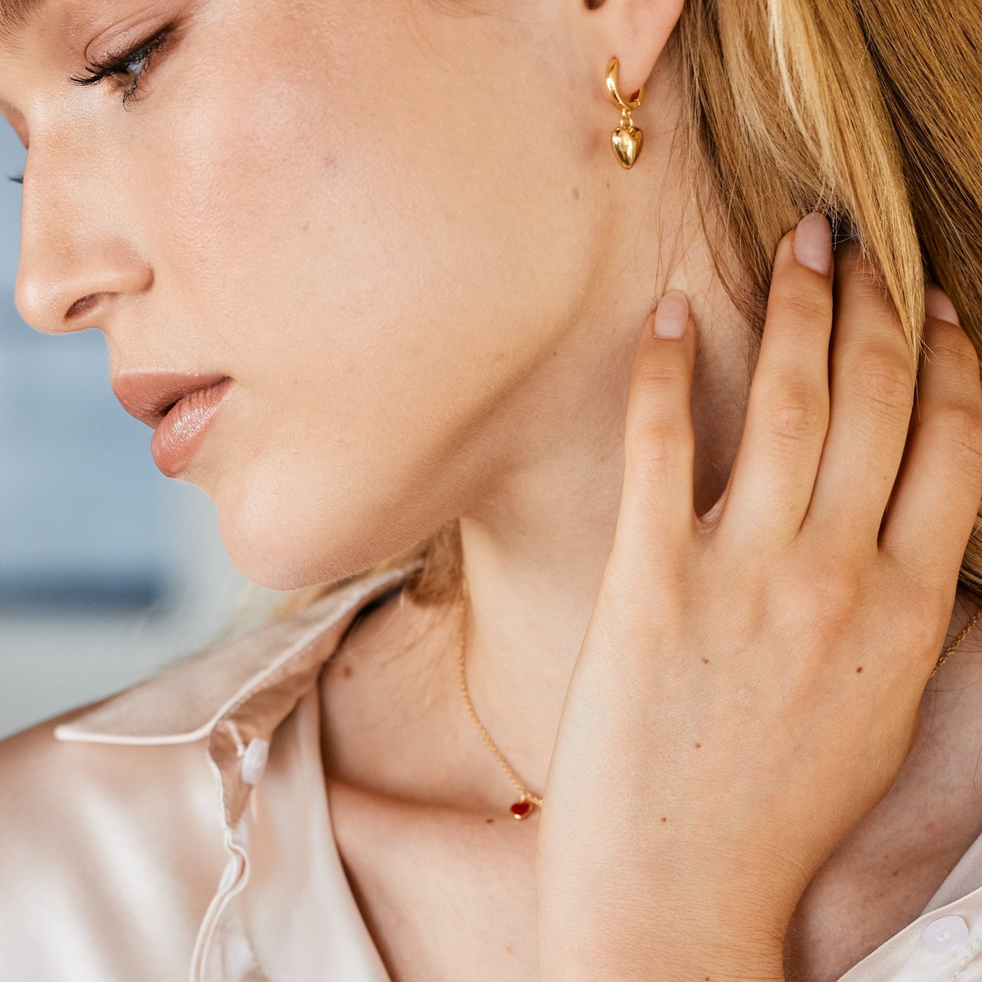 14K Gold Amora Heart Earrings