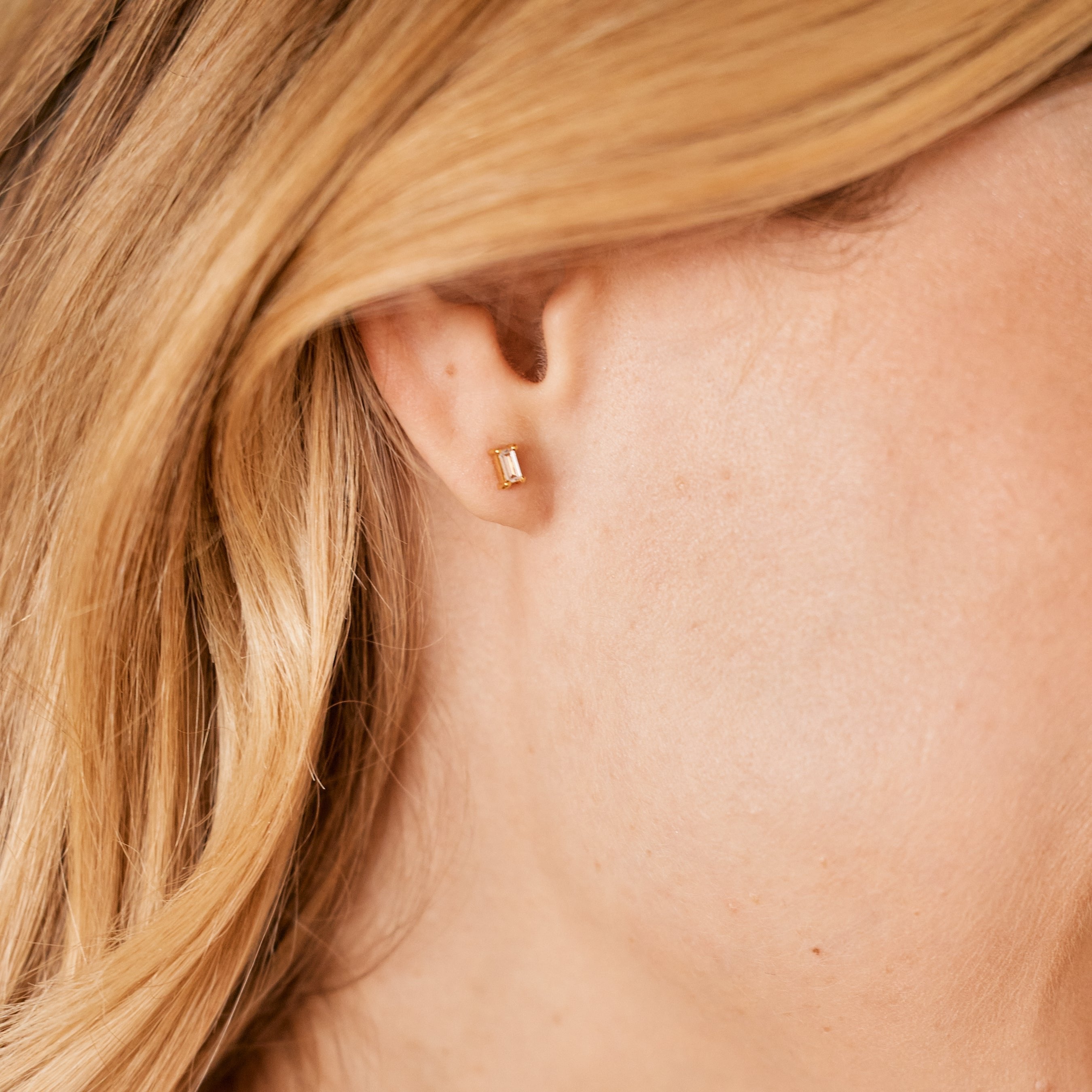 14K Gold Aria Baguette Flat Back Earrings