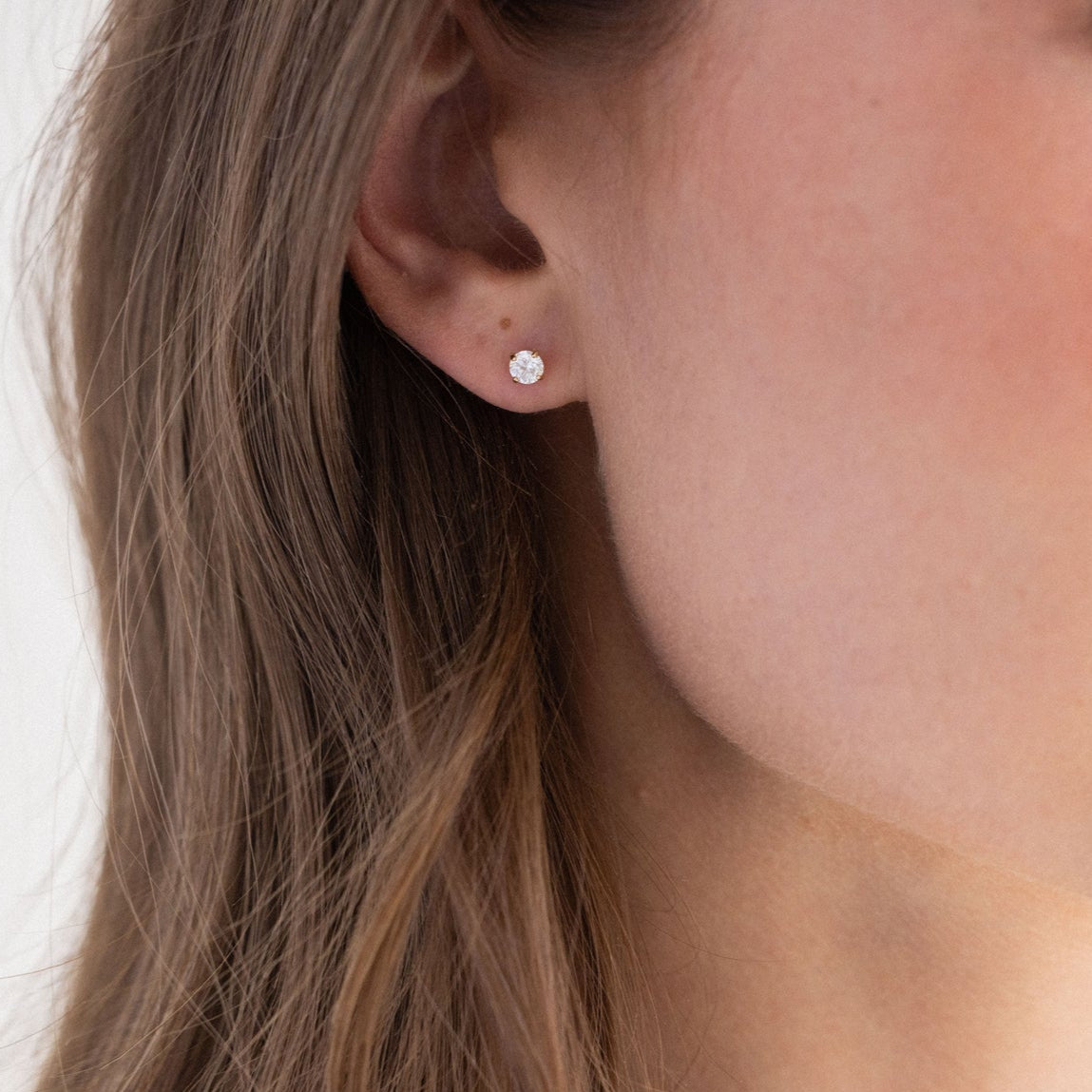 14K Gold Elara Brilliant Flat Back Stud